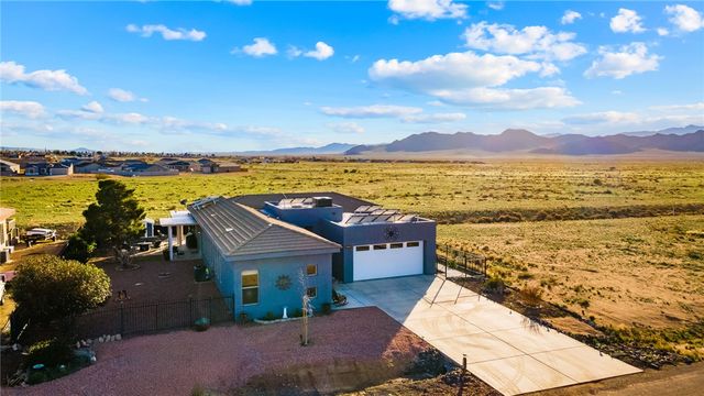 7400 E Morningside Drive, Kingman, AZ 86401