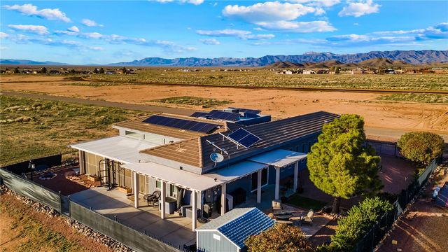 7400 E Morningside Drive, Kingman, AZ 86401