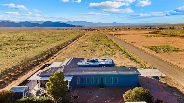7400 E Morningside Drive, Kingman, AZ 86401