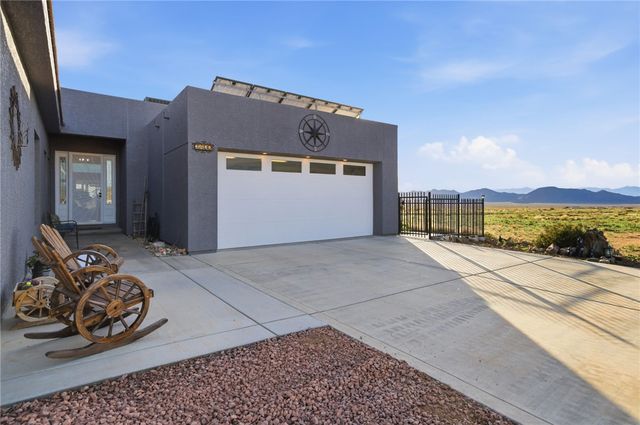 7400 E Morningside Drive, Kingman, AZ 86401