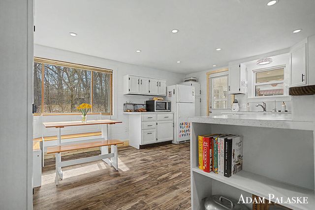 8457 Brower Lake Drive, Rockford, MI 49341