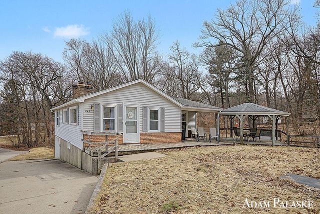 8457 Brower Lake Drive, Rockford, MI 49341