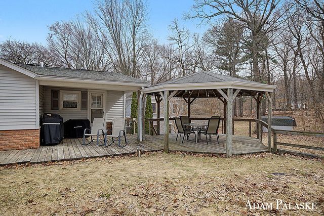 8457 Brower Lake Drive, Rockford, MI 49341