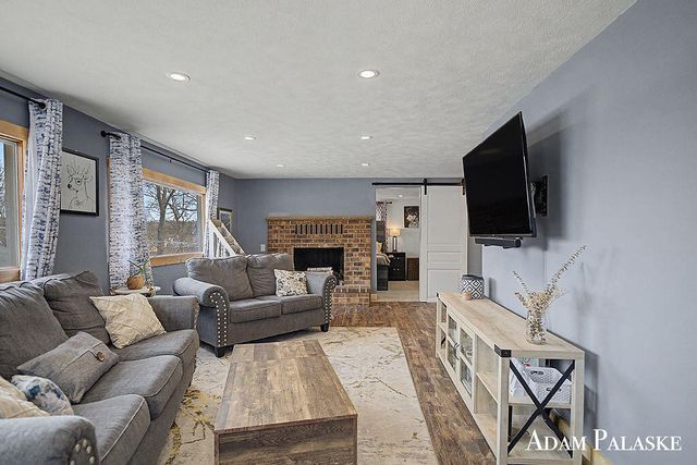 8457 Brower Lake Drive, Rockford, MI 49341