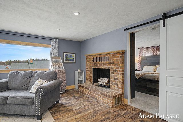 8457 Brower Lake Drive, Rockford, MI 49341