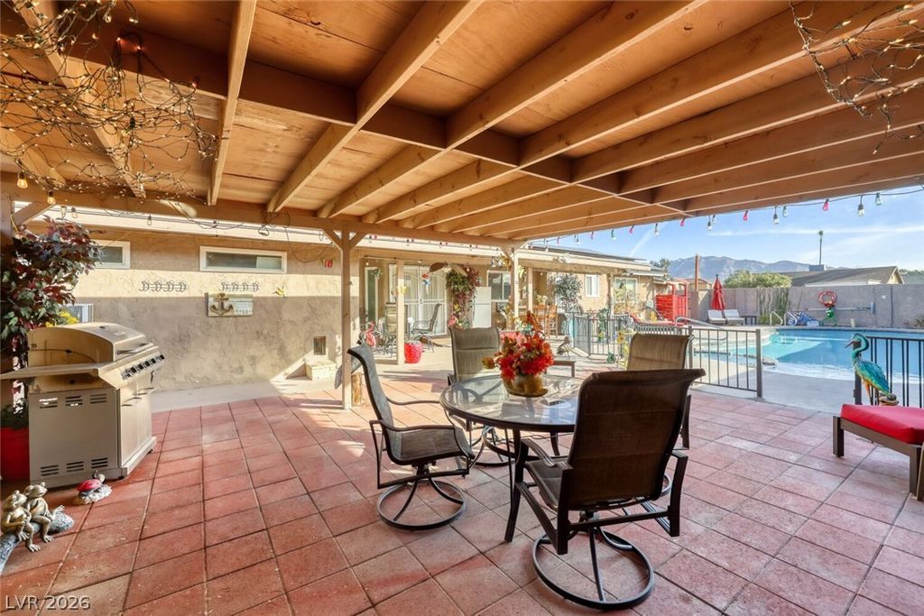 4591 East Philadelphia Avenue, Las Vegas, NV 89104 — photo 2