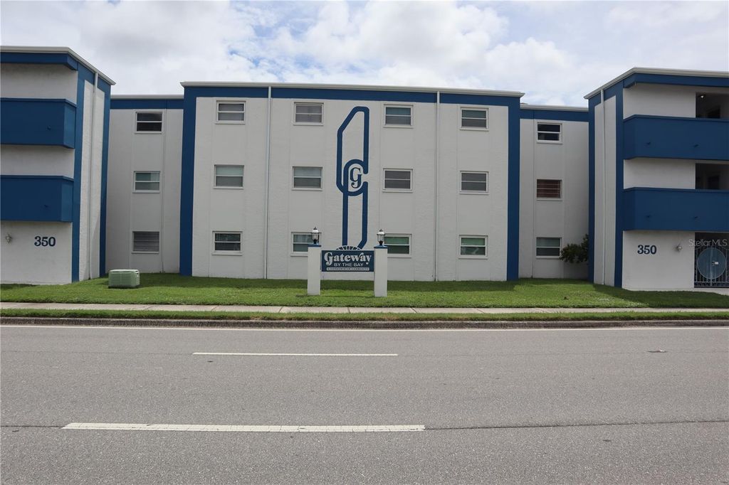 350 79TH AVENUE N 236, St Petersburg, FL 33702