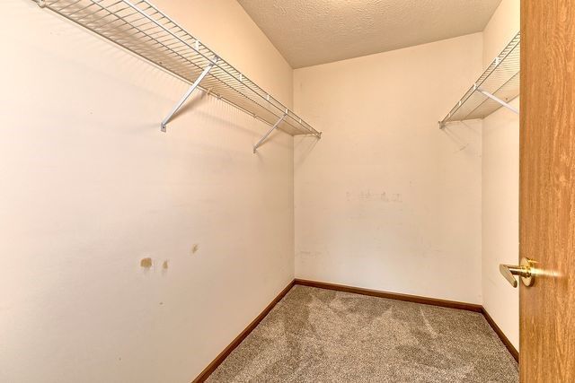 216 Draw Bridge Ct, Hempfield Twp, PA 15601