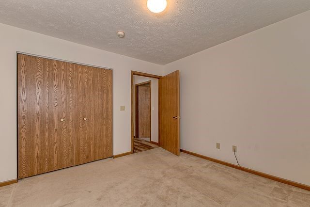 216 Draw Bridge Ct, Hempfield Twp, PA 15601