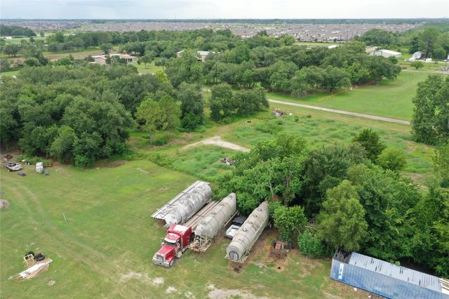 5110 Barbers Hill Road, Baytown, TX 77521