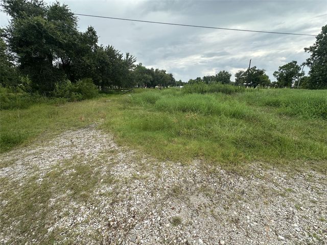 5110 Barbers Hill Road, Baytown, TX 77521