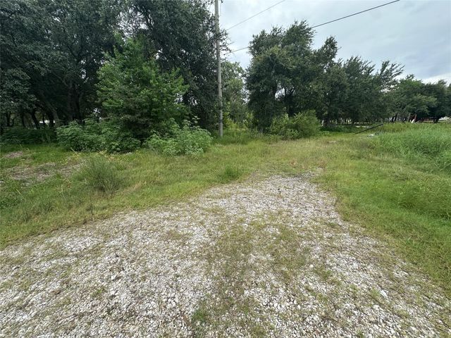 5110 Barbers Hill Road, Baytown, TX 77521