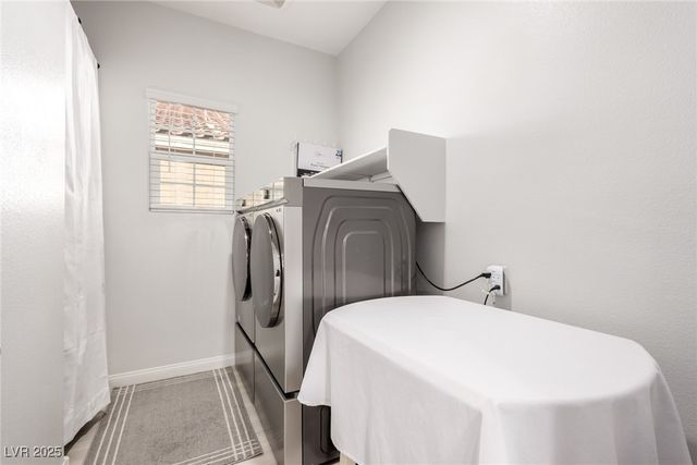 877 Mary Baer Way, Henderson, NV 89011