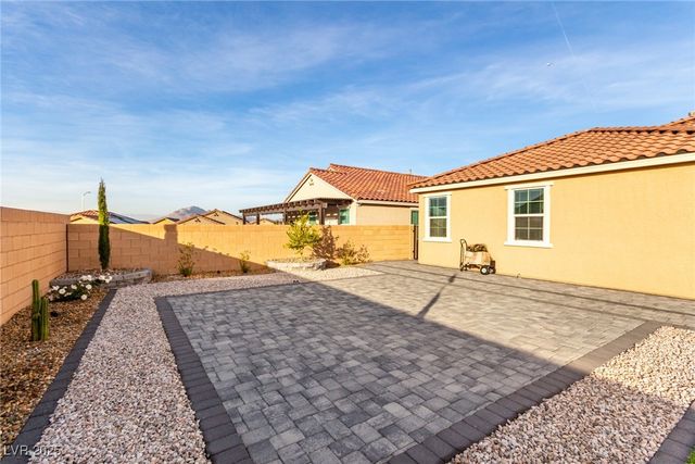877 Mary Baer Way, Henderson, NV 89011