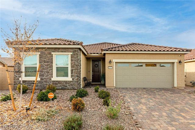 877 Mary Baer Way, Henderson, NV 89011