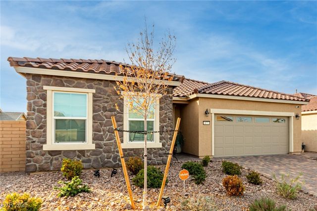 877 Mary Baer Way, Henderson, NV 89011