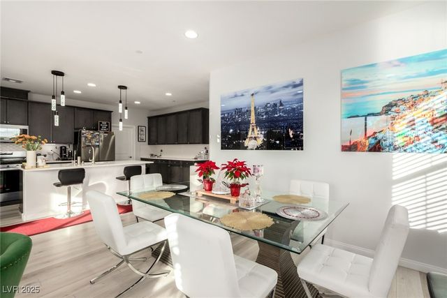 877 Mary Baer Way, Henderson, NV 89011