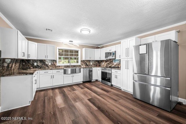 16214 SHARK Road W, Jacksonville, FL 32226