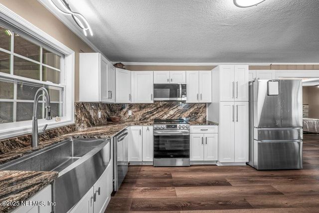 16214 SHARK Road W, Jacksonville, FL 32226