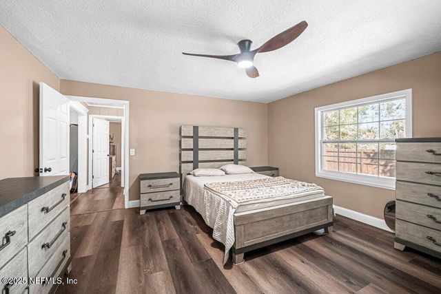 16214 SHARK Road W, Jacksonville, FL 32226