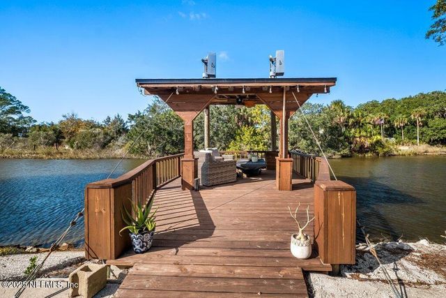 16214 SHARK Road W, Jacksonville, FL 32226