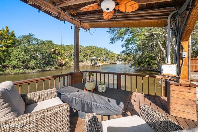 16214 SHARK Road W, Jacksonville, FL 32226