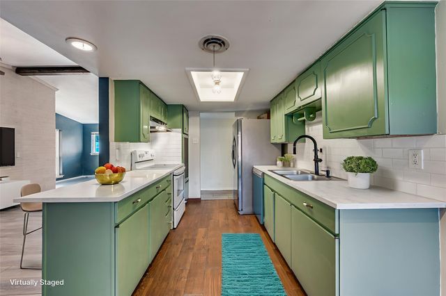 13815 Stonemoss Drive, Dallas, TX 75240