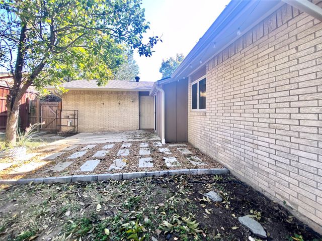 13815 Stonemoss Drive, Dallas, TX 75240