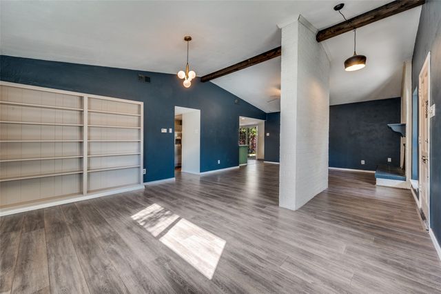 13815 Stonemoss Drive, Dallas, TX 75240