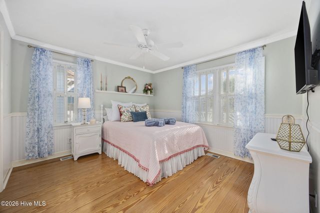 407 35th Street, Sunset Beach, NC 28468