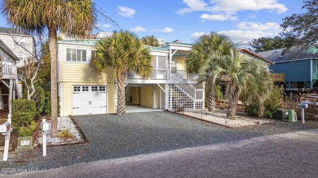 407 35th Street, Sunset Beach, NC 28468