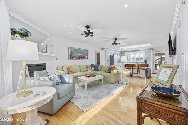407 35th Street, Sunset Beach, NC 28468