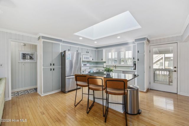 407 35th Street, Sunset Beach, NC 28468