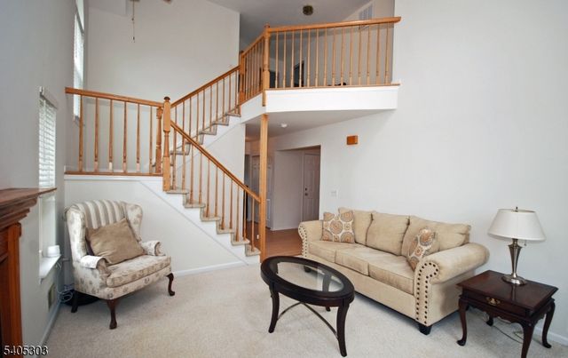 10 Apache Way, Branchburg Twp., NJ 08876