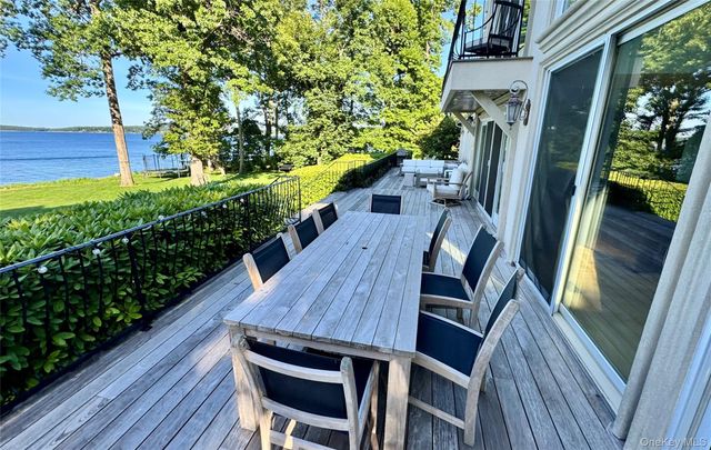 17 Sea Crest Drive, Lloyd Neck, NY 11743