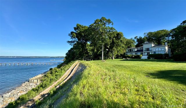 17 Sea Crest Drive, Lloyd Neck, NY 11743