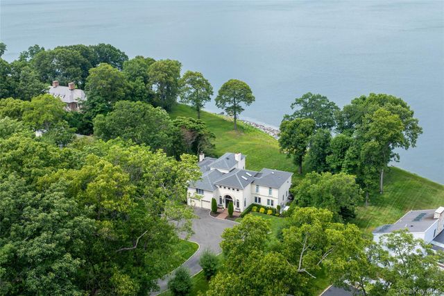 17 Sea Crest Drive, Lloyd Neck, NY 11743