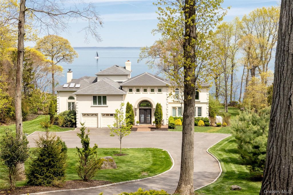 17 Sea Crest Drive, Lloyd Neck, NY 11743