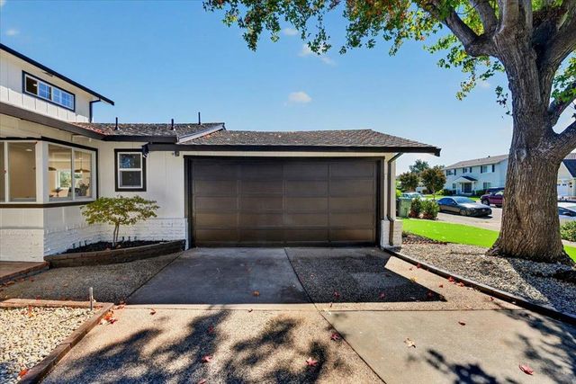926 Radcliffe Drive, San Jose, CA 95117