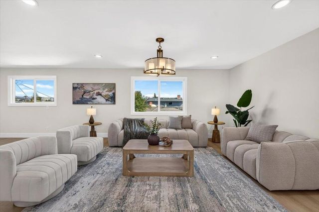 926 Radcliffe Drive, San Jose, CA 95117