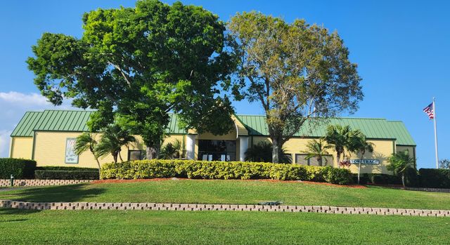 4190 Gator Greens Way 35, Fort Pierce, FL 34982