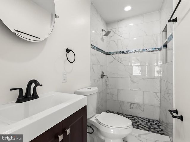 404 N ROBINSON ST, Baltimore, MD 21224