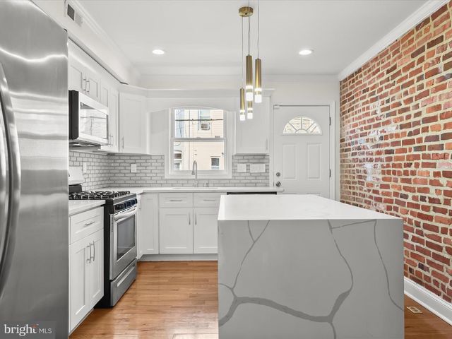 404 N ROBINSON ST, Baltimore, MD 21224