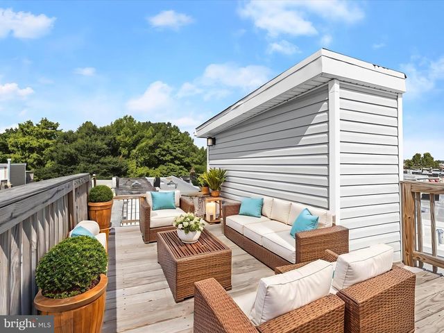 404 N ROBINSON ST, Baltimore, MD 21224