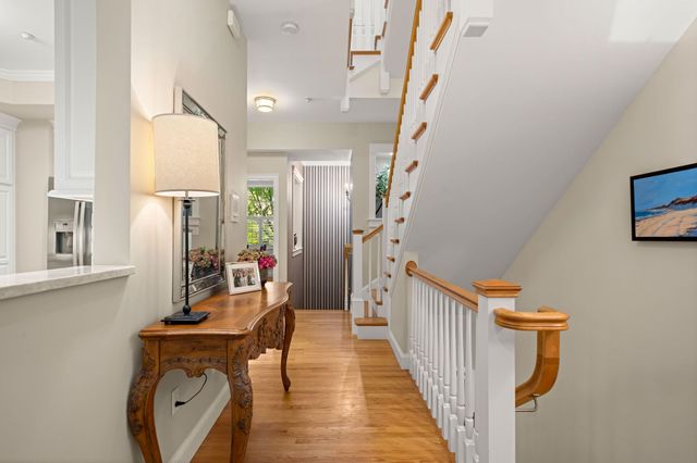 24 Porter Street, Portsmouth, NH 03801