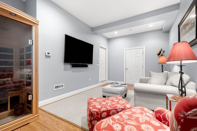 24 Porter Street, Portsmouth, NH 03801