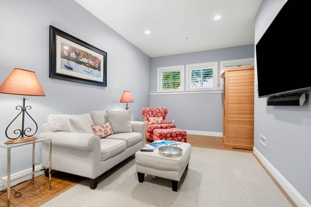 24 Porter Street, Portsmouth, NH 03801