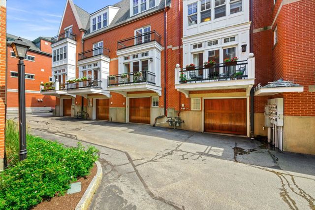 24 Porter Street, Portsmouth, NH 03801