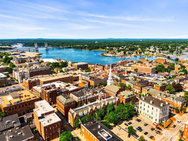 24 Porter Street, Portsmouth, NH 03801