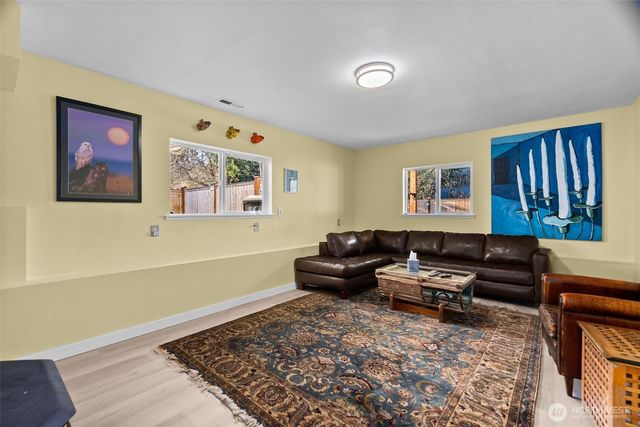 5335 Marian Drive NE, Olympia, WA 98516